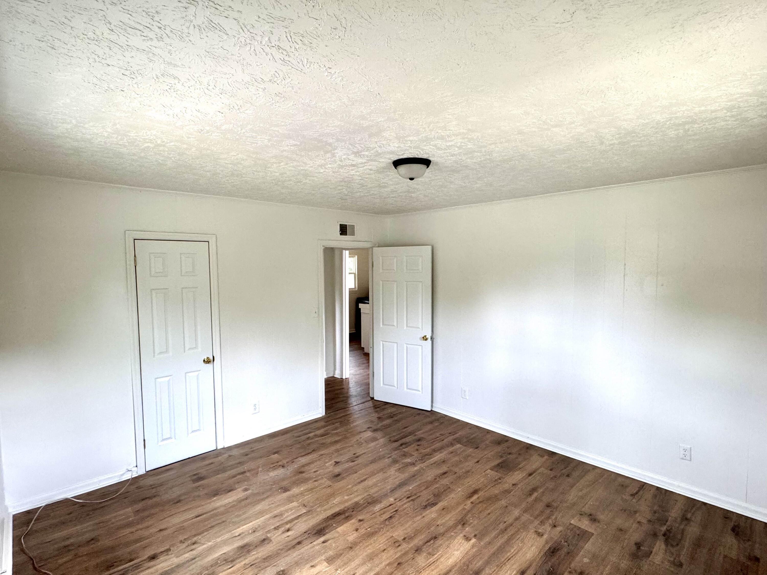 532 Hampton Avenue Northwest Aiken, SC 29801 - Photo 1 of 9