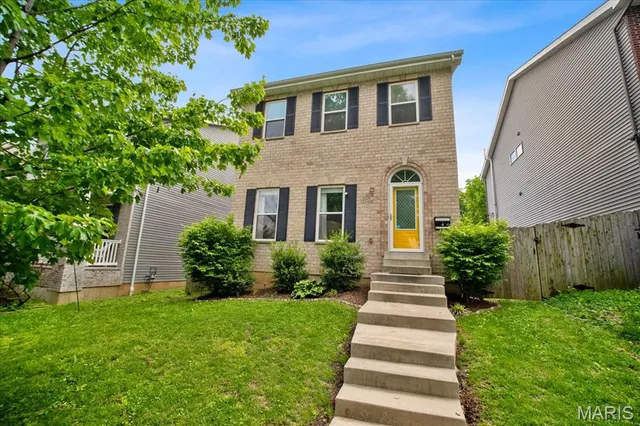 $379,900 | 3216 Henrietta Street, St. Louis, MO 63104