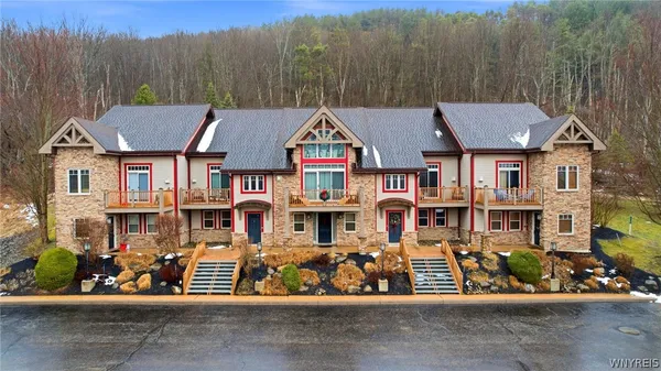 $475,000 | 2 Mountainview, Ellicottville, NY 14731