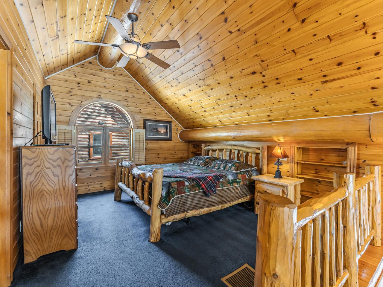 4137 Chain O Lakes Road Eagle River, WI 54521 - Photo 7 of 37 Gallery Image 7