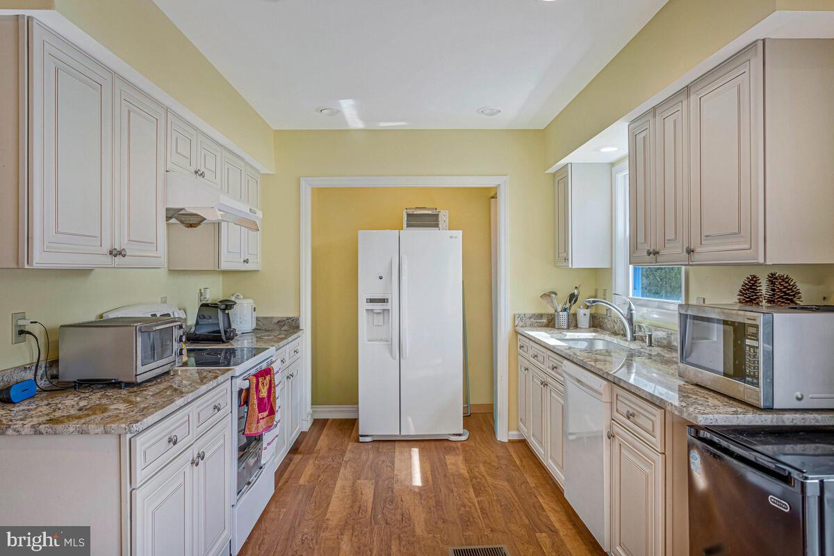 1050 Planters Wharf Road Lusby, MD 20657 - Photo 17 of 59
