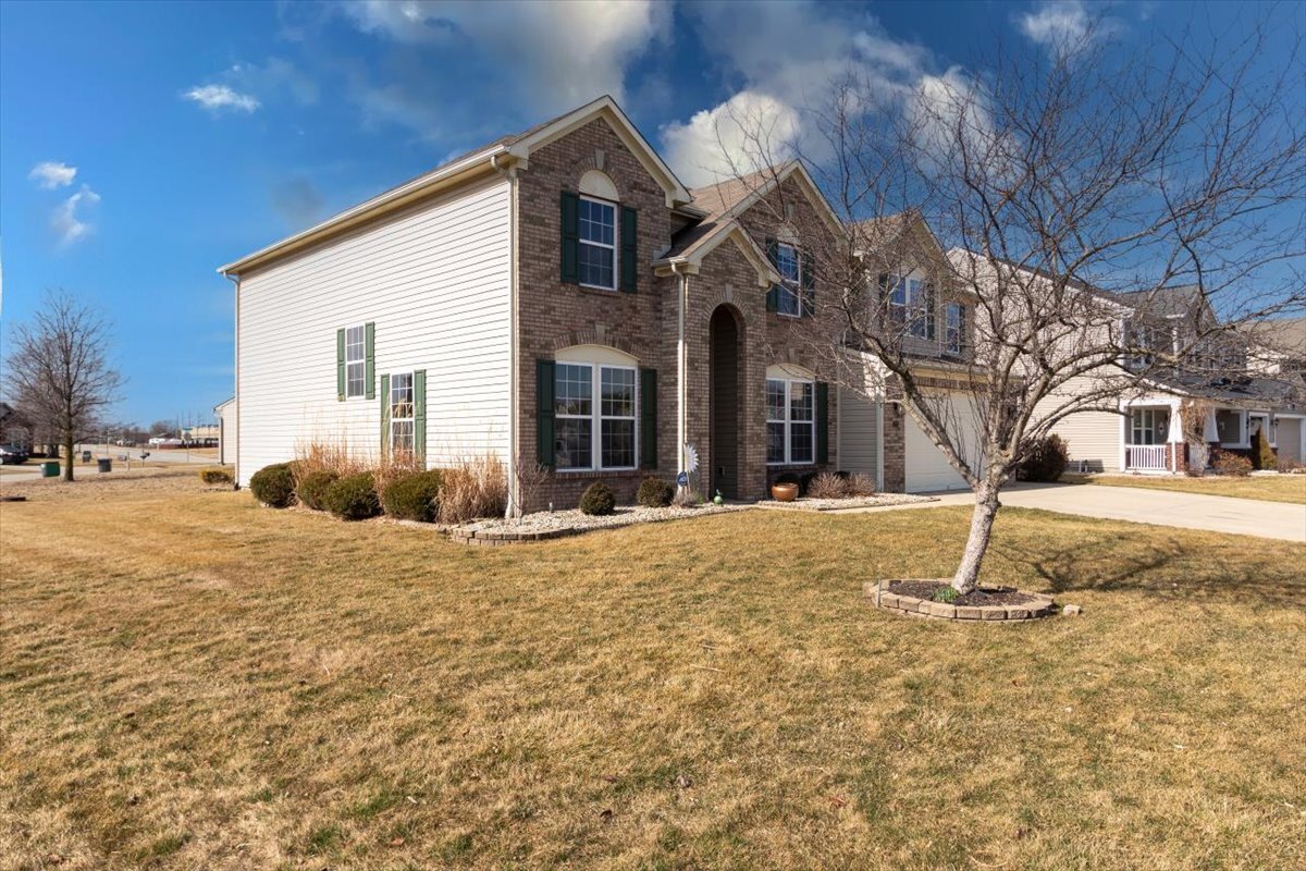 2260 Bluewing Road Greenwood, IN 46143 - Photo 4 of 63 Gallery Image 4