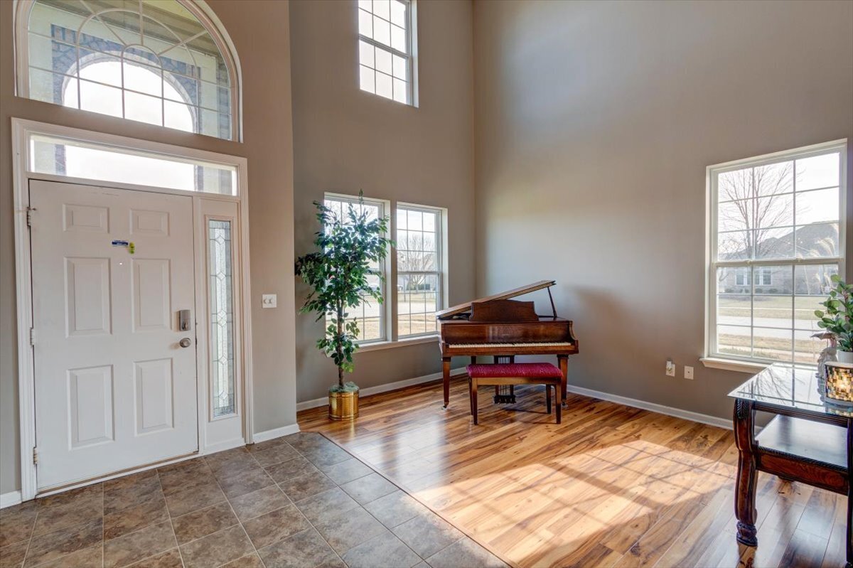 2260 Bluewing Road Greenwood, IN 46143 - Photo 5 of 63 Gallery Image 5