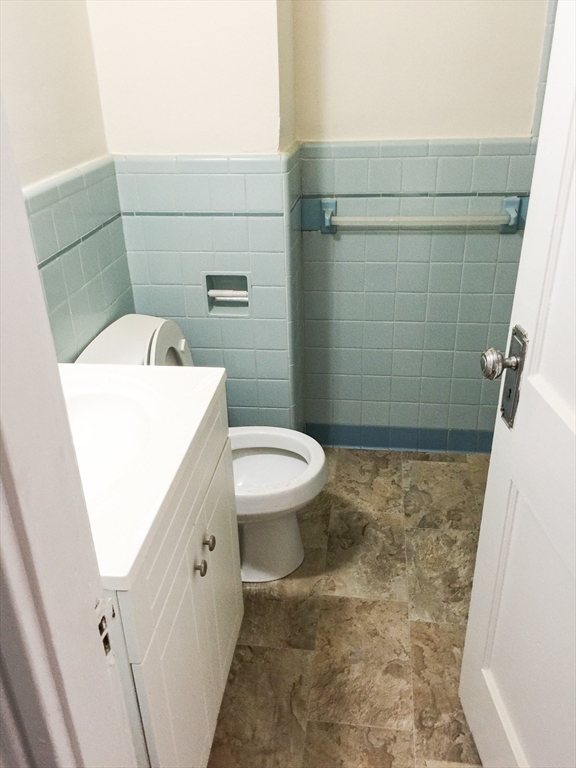7 Naples Road, Unit 1 Brookline, MA 02446 - Photo 9 of 9
