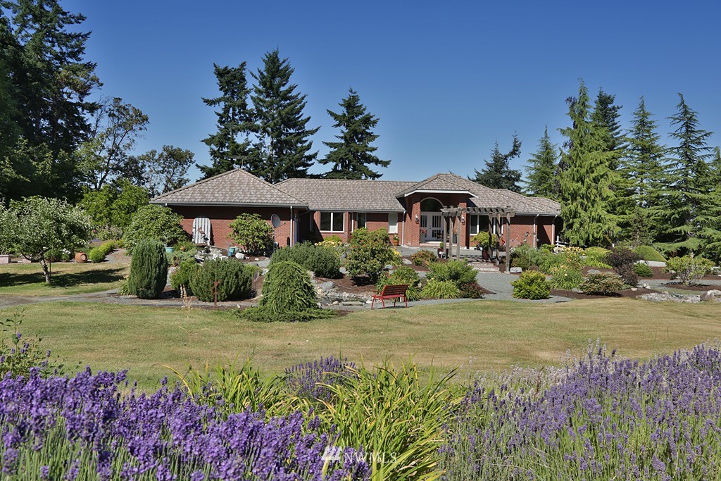 3348 Green Road Oak Harbor, WA 98277 - Photo 4 of 25 Gallery Image 4