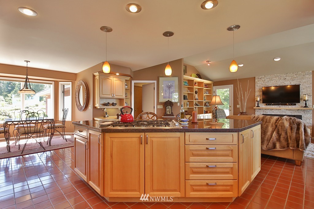3348 Green Road Oak Harbor, WA 98277 - Photo 9 of 25 Gallery Image 9