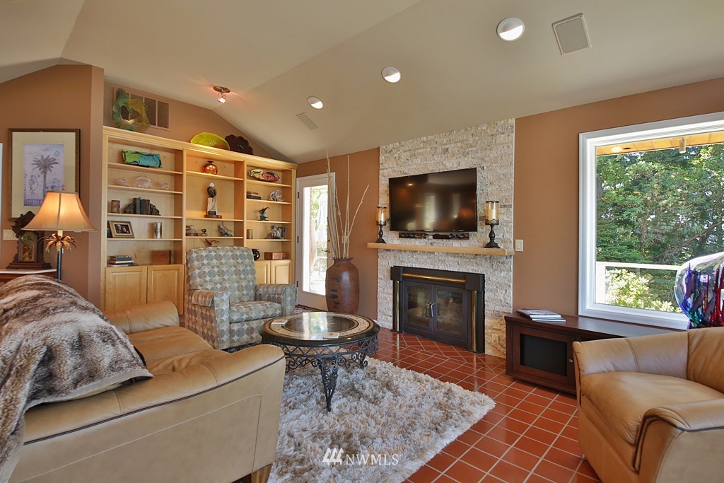 3348 Green Road Oak Harbor, WA 98277 - Photo 10 of 25 Gallery Image 10