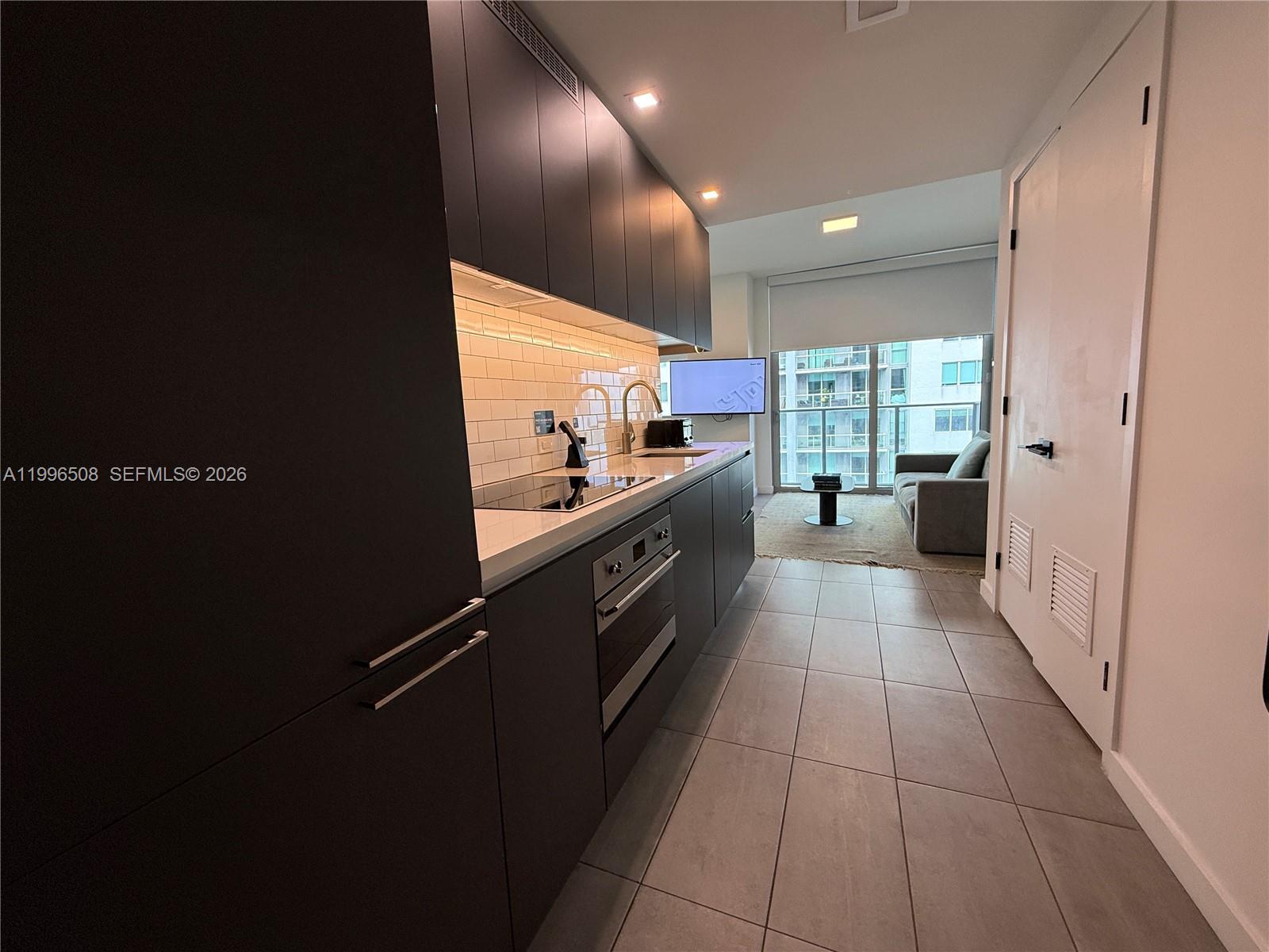 227 Northeast 2nd Street, Unit 2911 Miami, FL 33132 - Photo 18 of 35