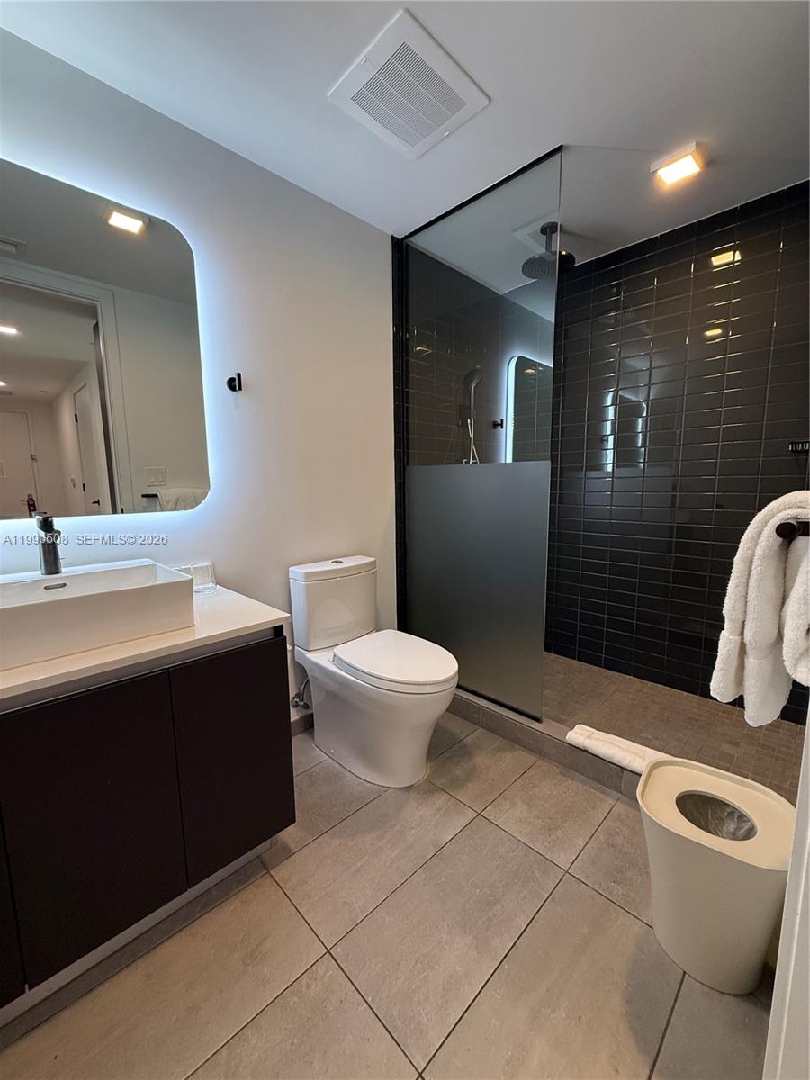 227 Northeast 2nd Street, Unit 2911 Miami, FL 33132 - Photo 25 of 35