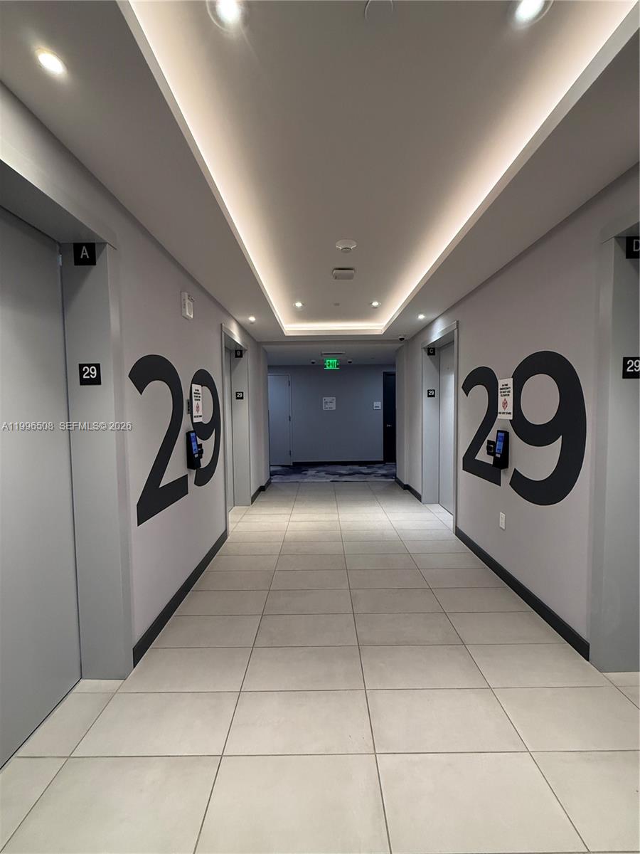 227 Northeast 2nd Street, Unit 2911 Miami, FL 33132 - Photo 4 of 35