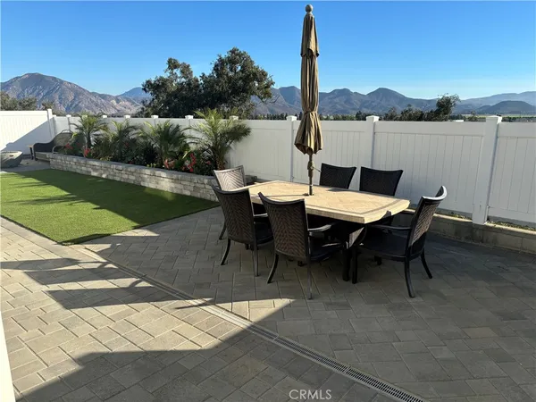 $1,700 | 2126 Grandview Drive, Camarillo, CA 93010