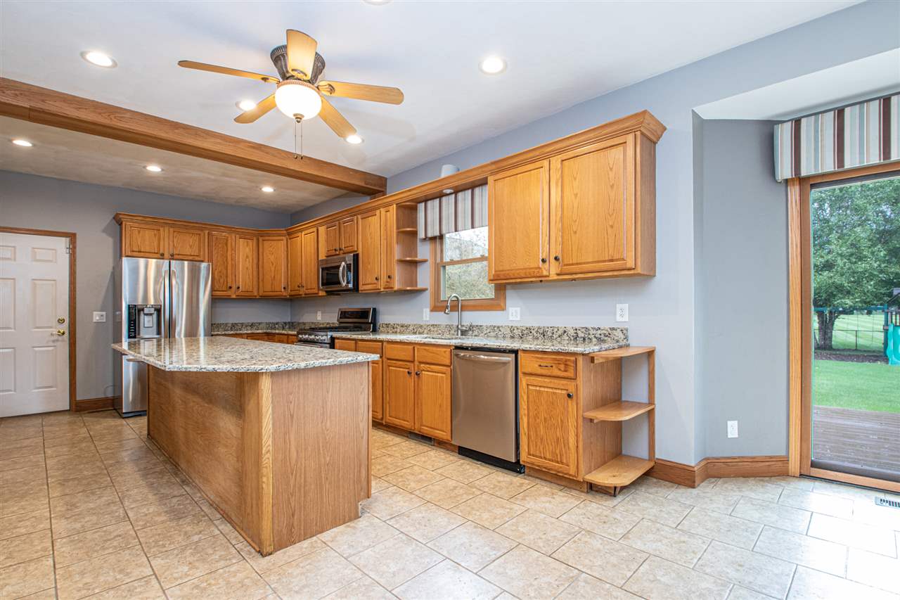 9435 Ridgeview Road Belvidere, IL 61008 - Photo 8 of 25 Gallery Image 8