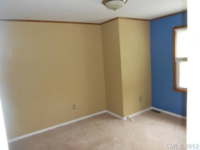 1013 Kiser Road Bessemer City, NC 28016 - Photo 11 of 16