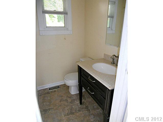 1013 Kiser Road Bessemer City, NC 28016 - Photo 12 of 16