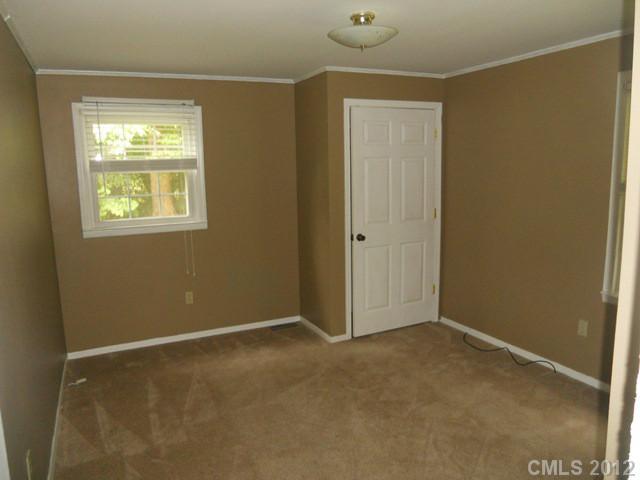 1013 Kiser Road Bessemer City, NC 28016 - Photo 10 of 16
