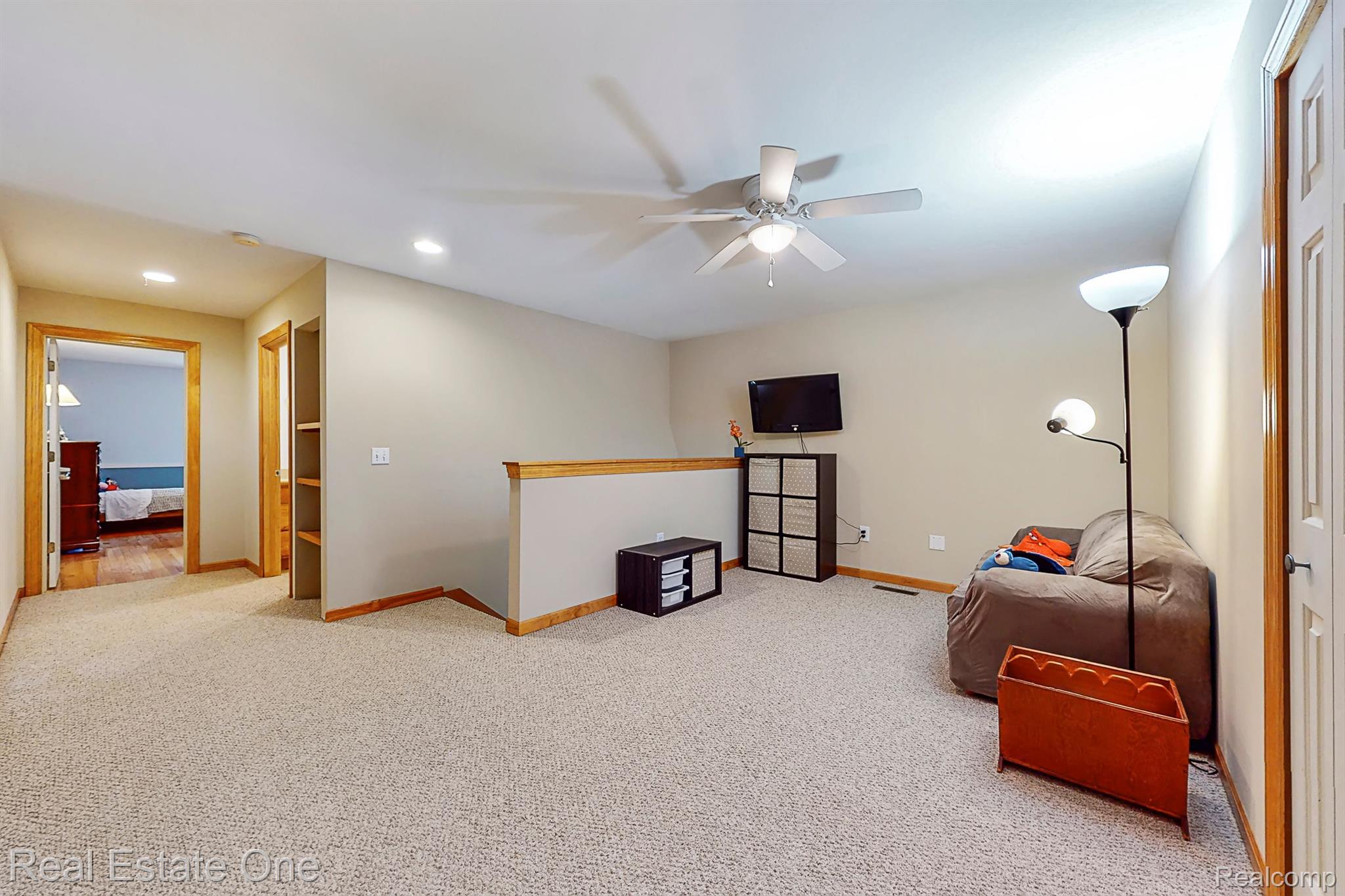 7448 Sharp Road Swartz Creek, MI 48473 - Photo 28 of 49 Large loft several uses even a 4th bed