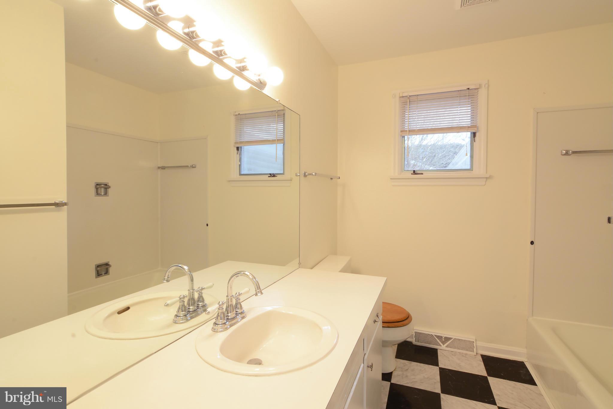 5146 Paw Paw Road Cambridge, MD 21613 - Photo 22 of 30 Bath