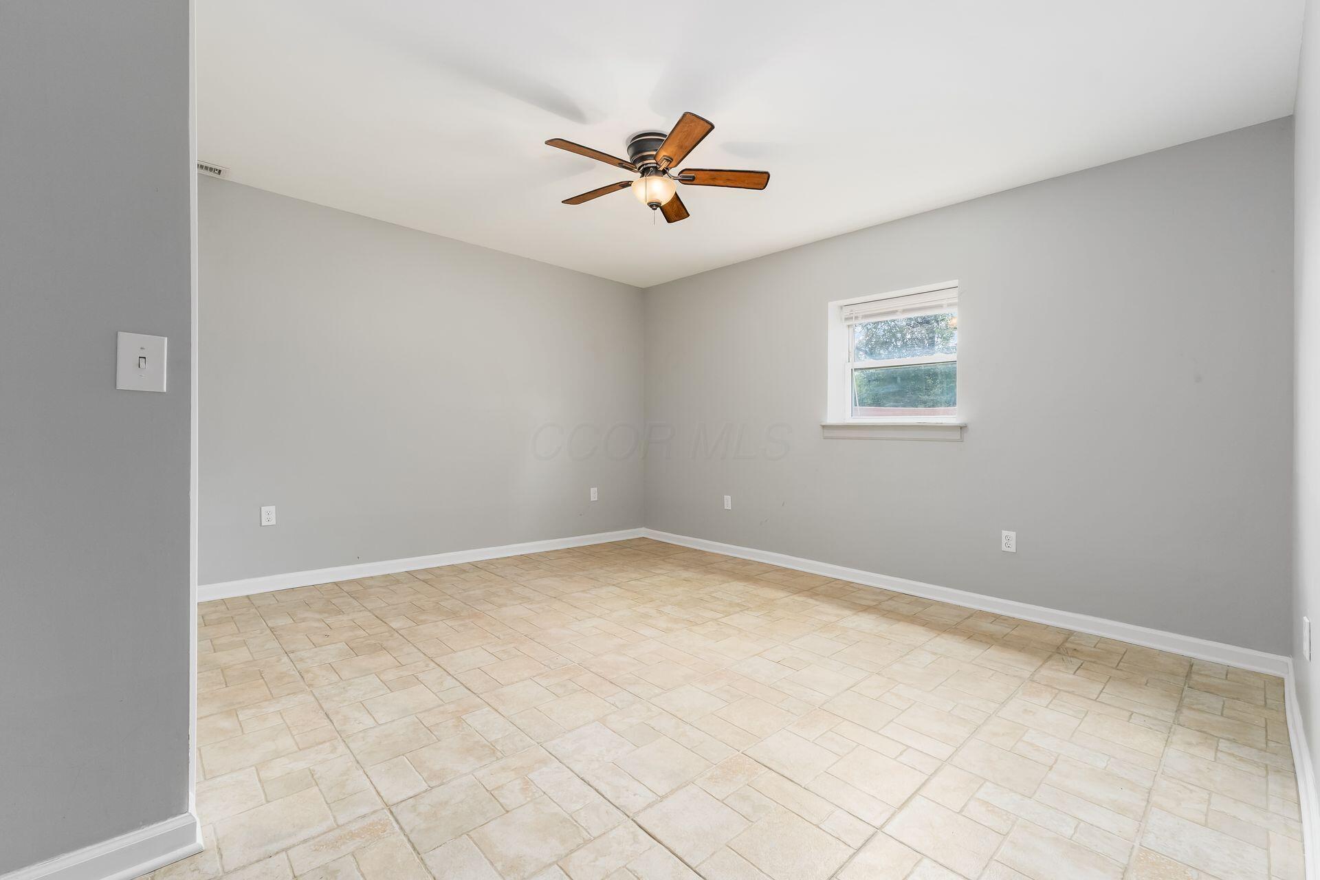 389 Alton Road Galloway, OH 43119 - Photo 25 of 45 Bedroom