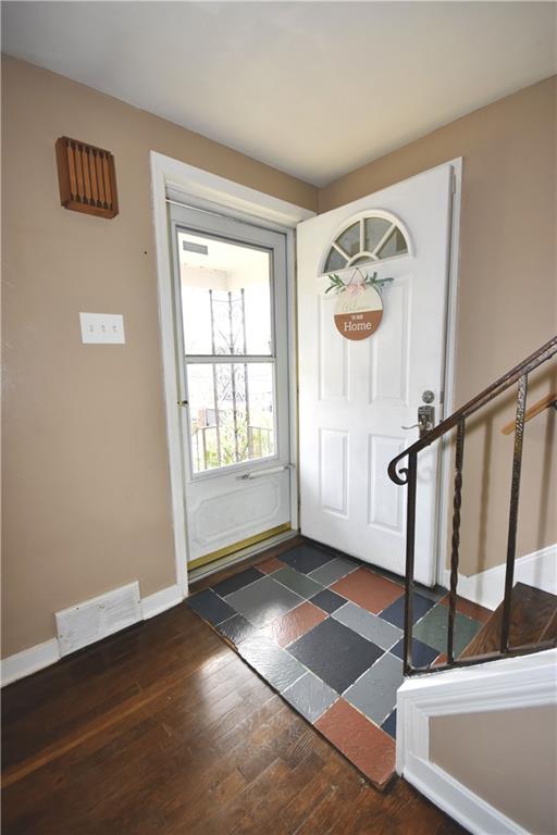 104 Earlwood Road Pittsburgh, PA 15235 - Photo 3 of 40 a view of an empty room with a window