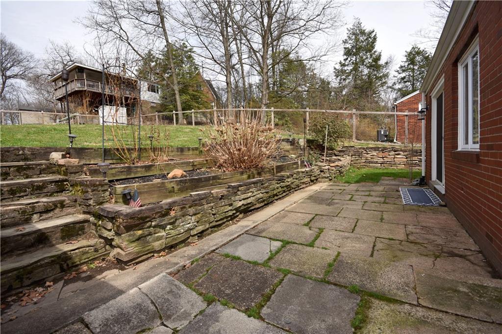 104 Earlwood Road Pittsburgh, PA 15235 - Photo 34 of 40 a view of yard with patio