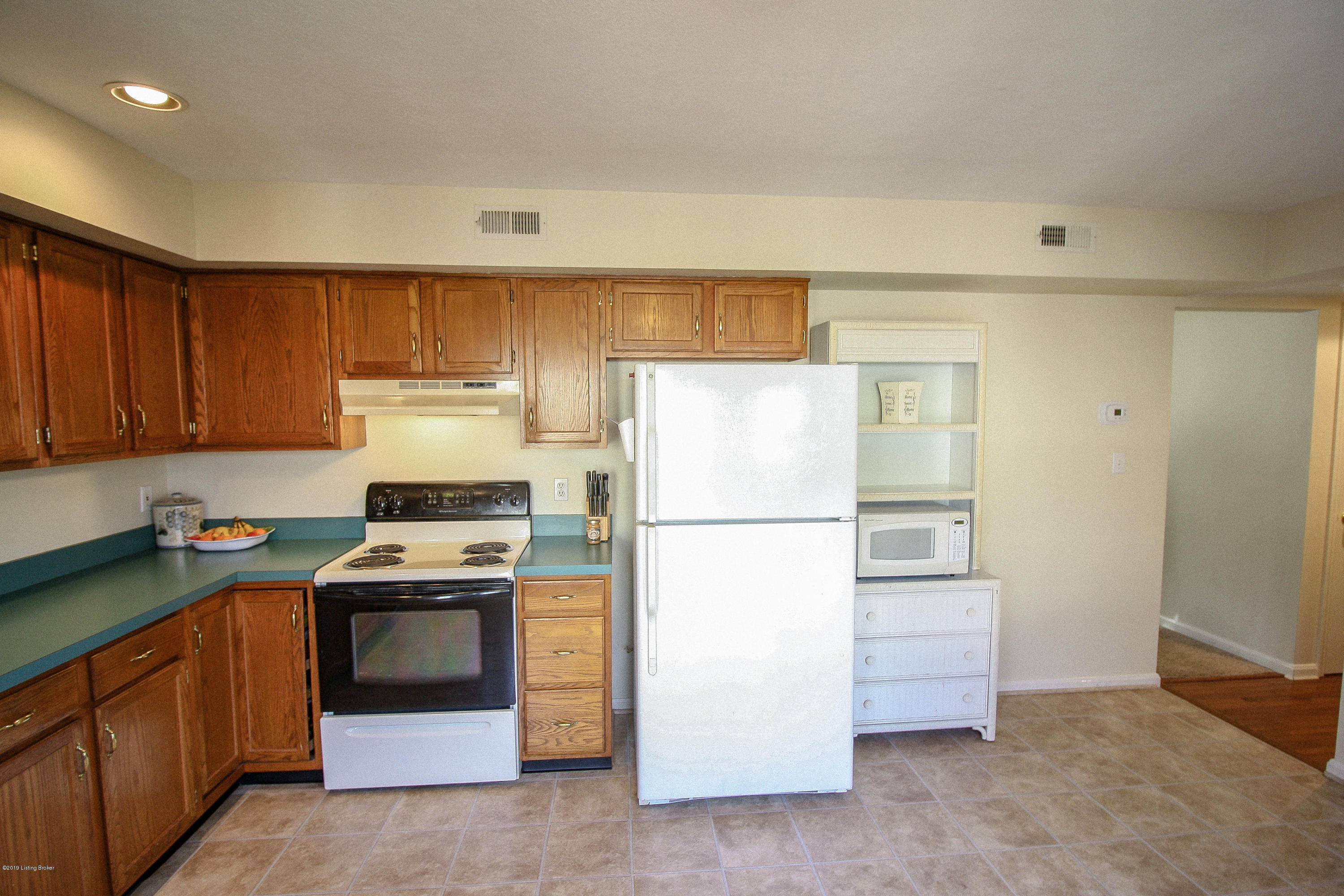 4003 Gaudet Road Louisville, KY 40299 - Photo 7 of 22 IMG_5240-2