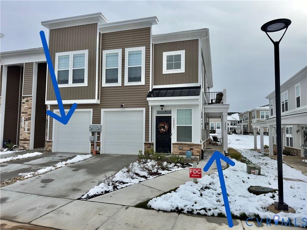 12423 Wescott Avenue Midlothian, VA 23112 - Photo 23 of 25 a view of a house with tub and chairs
