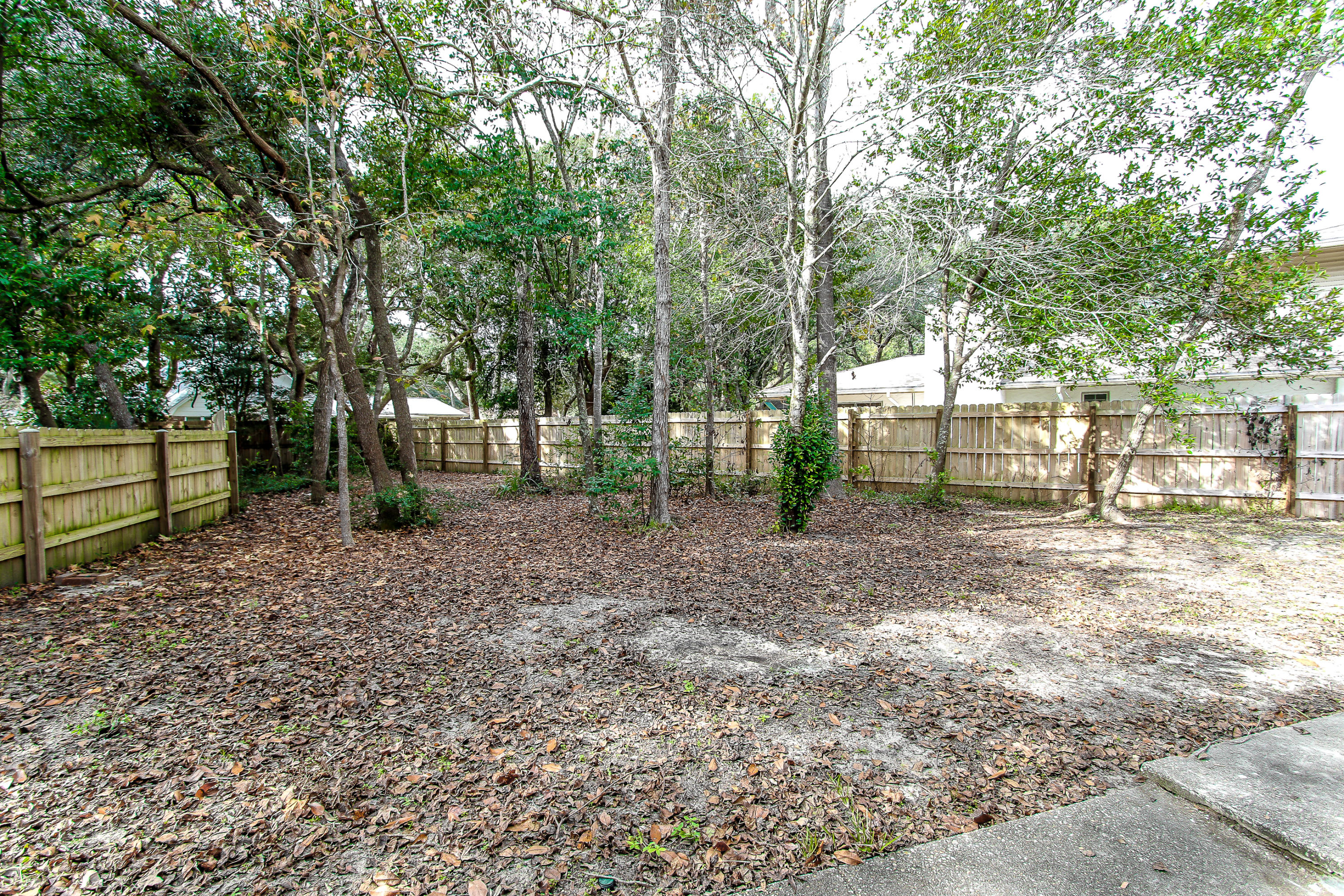 237 Country Club Road Shalimar, FL 32579 - Photo 19 of 74 237 Country Club
