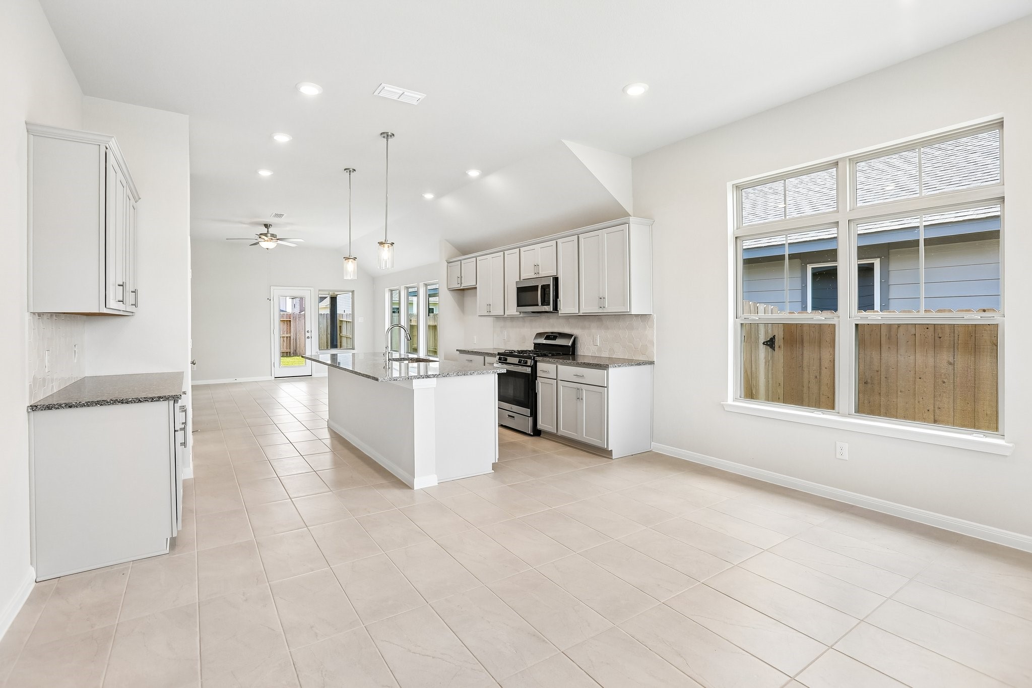 21111 Sunlight Grv Drive Rosharon, TX 77583 - Photo 13 of 47