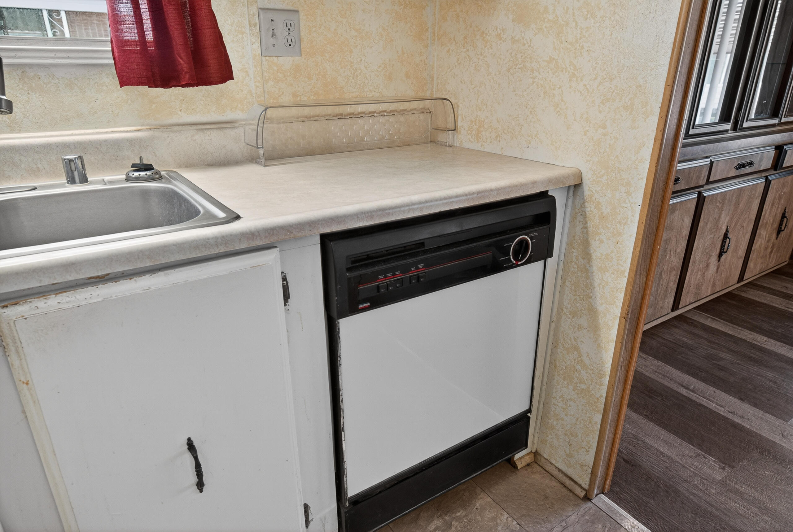 1300 West Olson Avenue, Unit 173 Reedley, CA 93654 - Photo 26 of 69