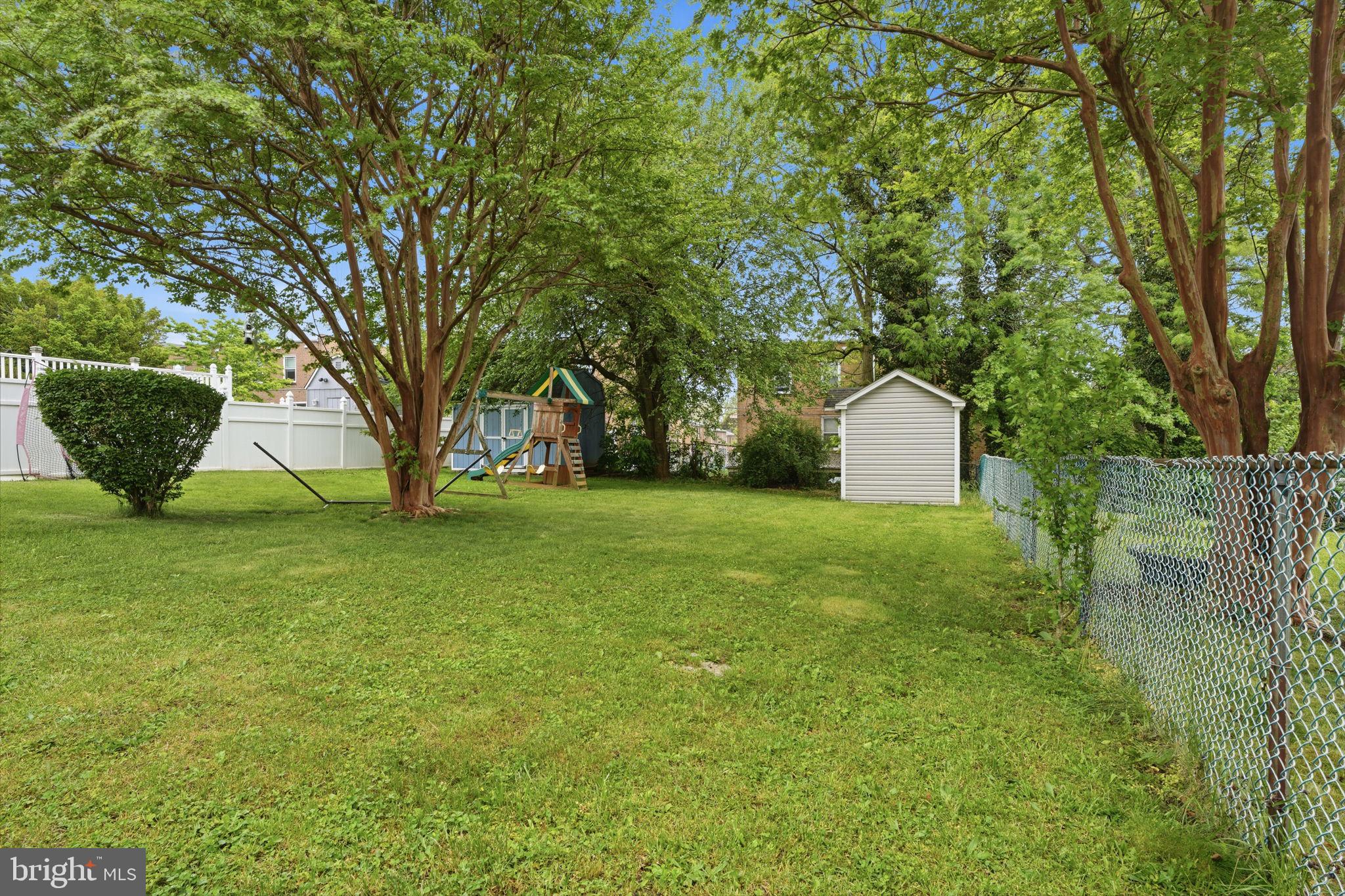 131 Ridgefield Road Philadelphia, PA 19154 - Photo 24 of 27 Beautiful backyard w shed
