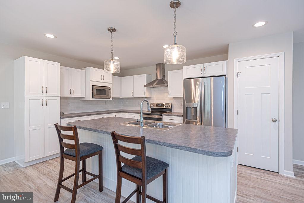 36244 Beaver Dam Road Frankford, DE 19945 - Photo 5 of 56 Island Seating