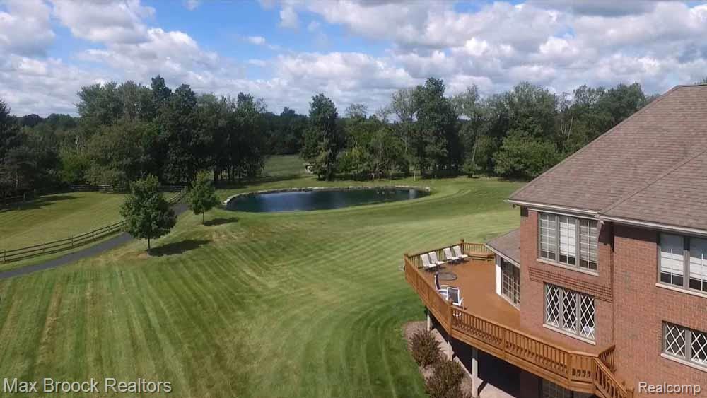 8687 Allen Road Clarkston, MI 48348 - Photo 7 of 68 10.jpg