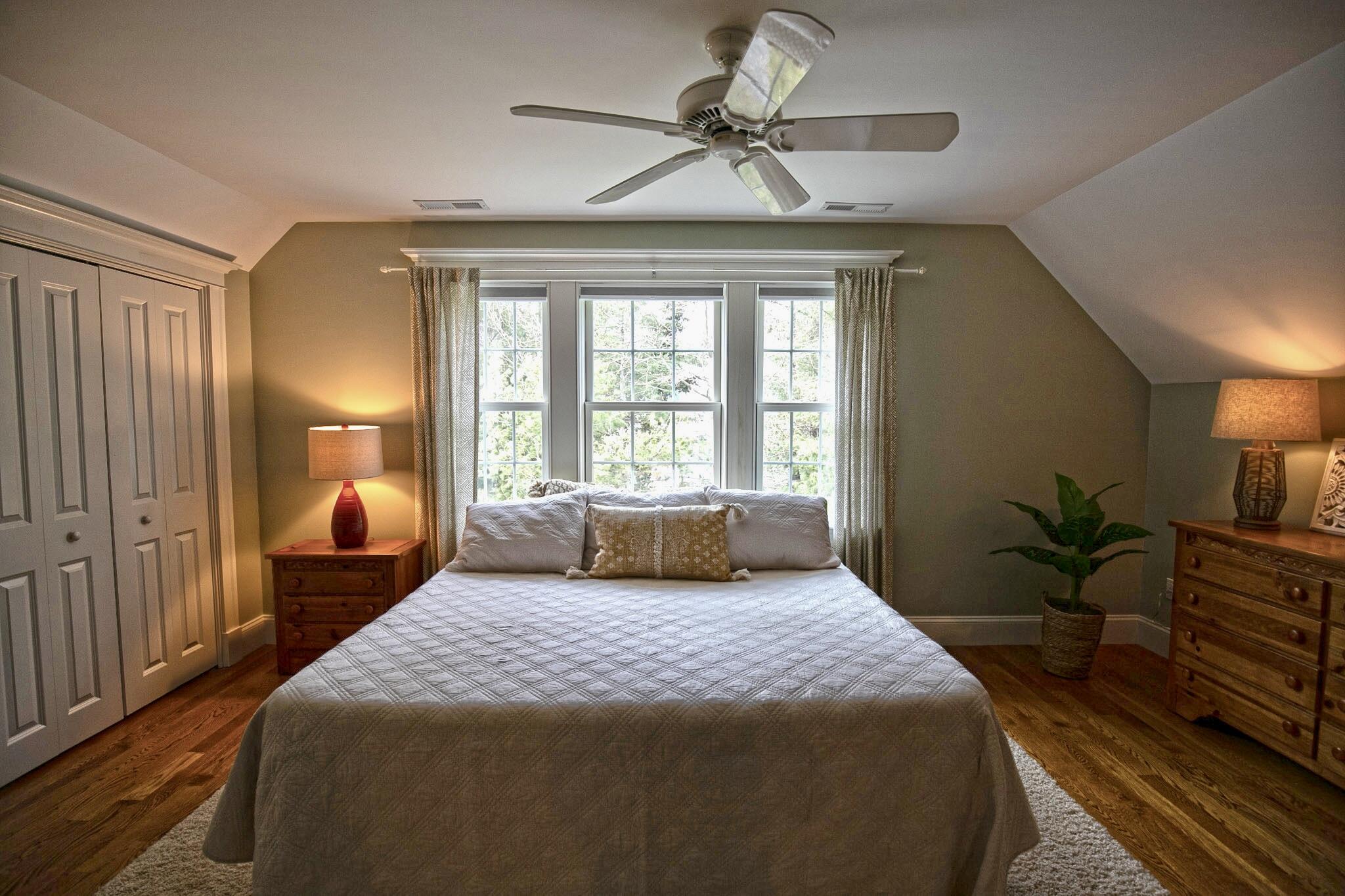 7 Riddle Hill Road Falmouth, MA 02540 - Photo 23 of 38 Second Floor Bed