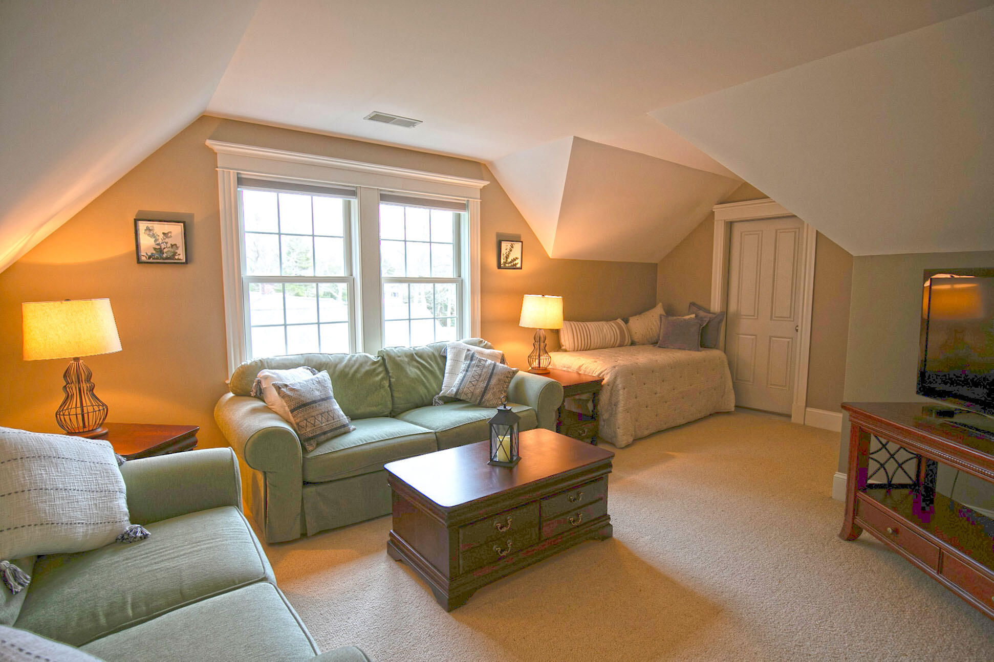 7 Riddle Hill Road Falmouth, MA 02540 - Photo 27 of 38 Second Floor Sitting