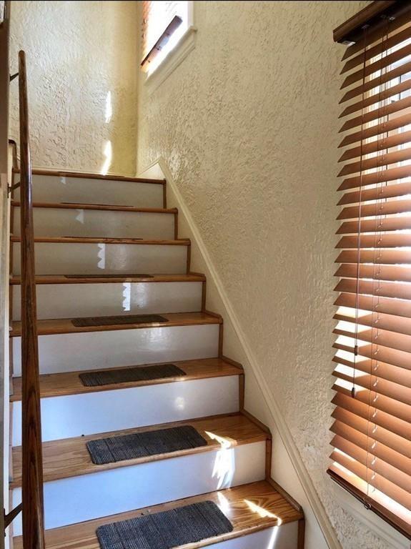 126 Carroll Street Springfield, MA 01108 - Photo 18 of 32 Gallery Image 18