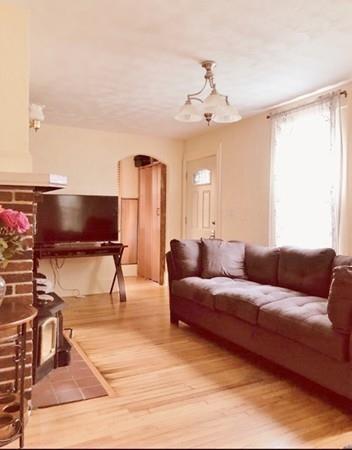 126 Carroll Street Springfield, MA 01108 - Photo 10 of 32 Gallery Image 10