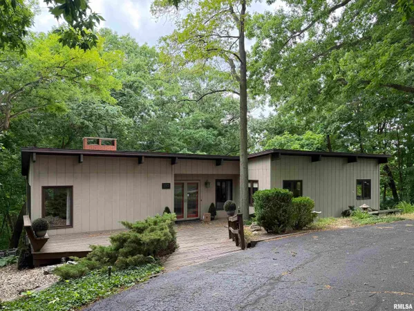 $295,000 | 193 East Sunset Way, East Peoria, IL 61611