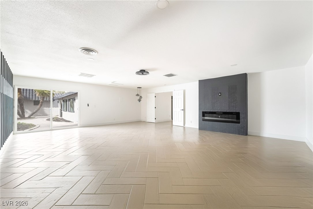 4501 South Woodcrest Road Las Vegas, NV 89121 - Photo 17 of 46