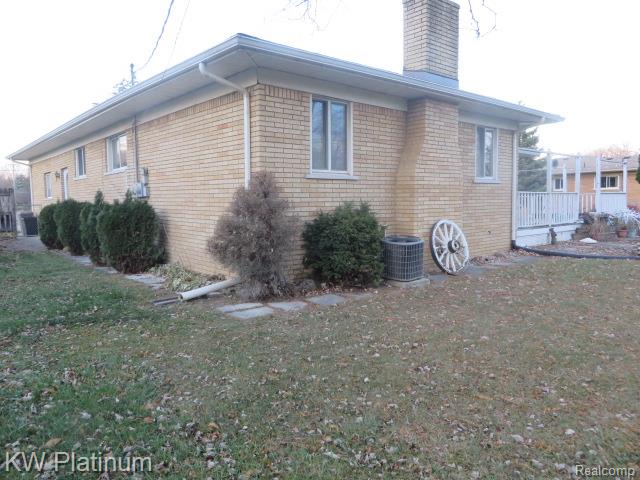 49400 Callens Road Chesterfield, MI 48047 - Photo 3 of 38
