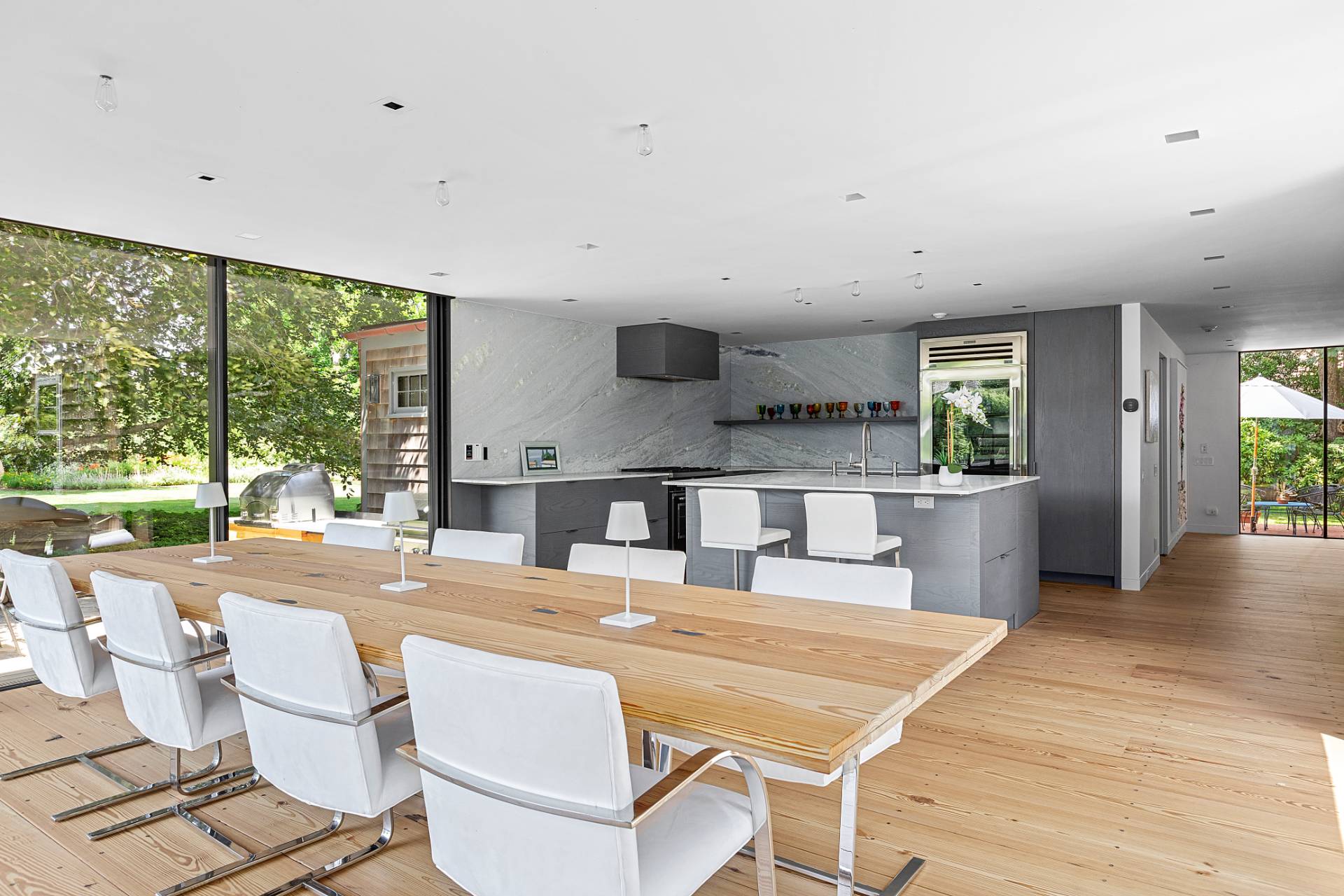 558 Ocean Road Bridgehampton, NY 11932 - Photo 13 of 50