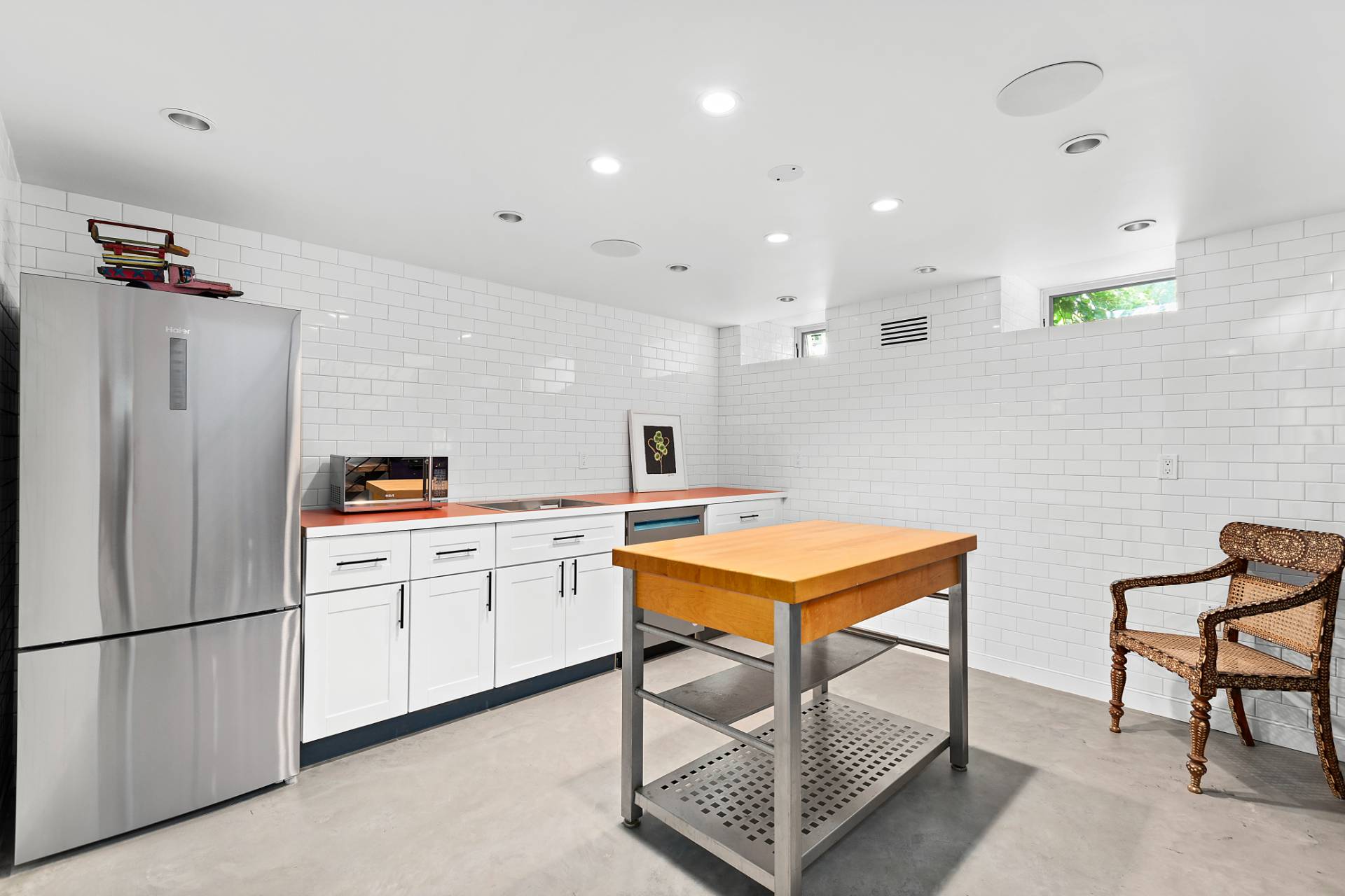 558 Ocean Road Bridgehampton, NY 11932 - Photo 25 of 50