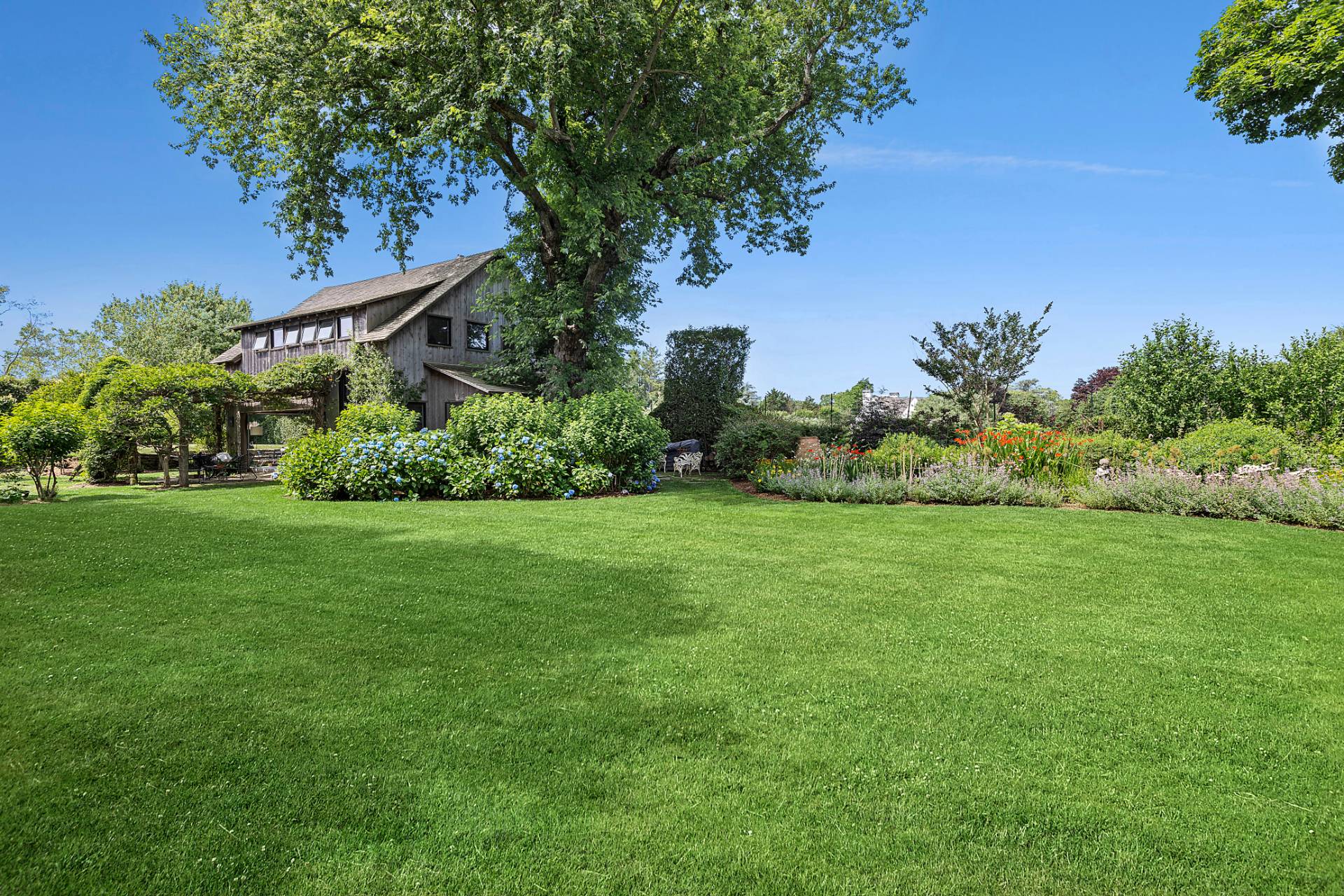 558 Ocean Road Bridgehampton, NY 11932 - Photo 30 of 50