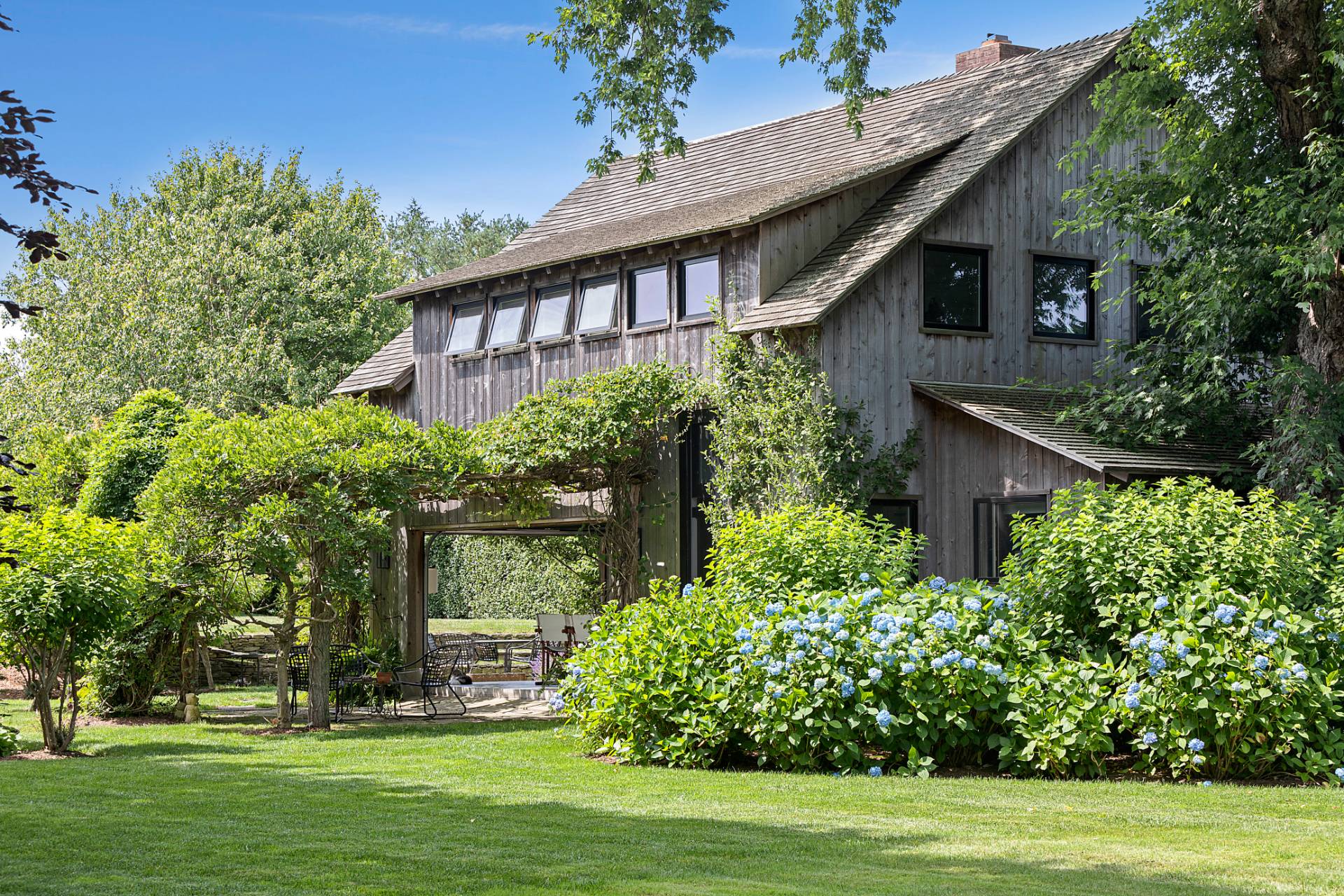 558 Ocean Road Bridgehampton, NY 11932 - Photo 31 of 50