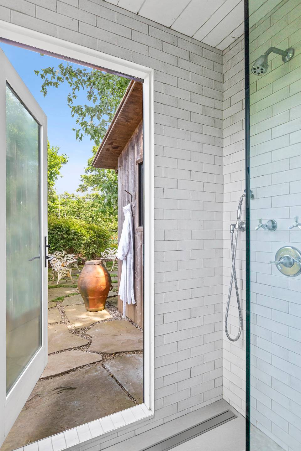 558 Ocean Road Bridgehampton, NY 11932 - Photo 38 of 50