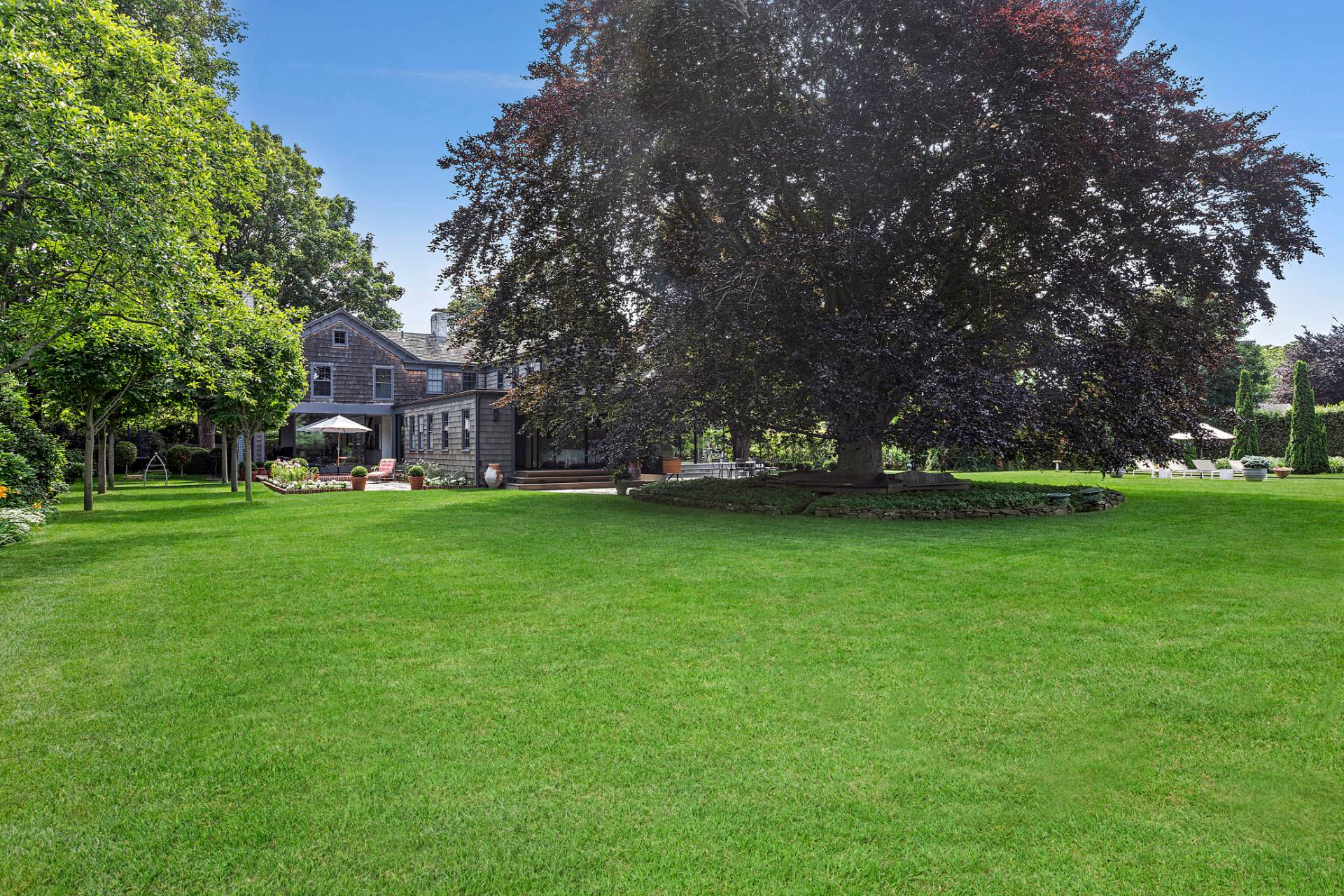 558 Ocean Road Bridgehampton, NY 11932 - Photo 5 of 50