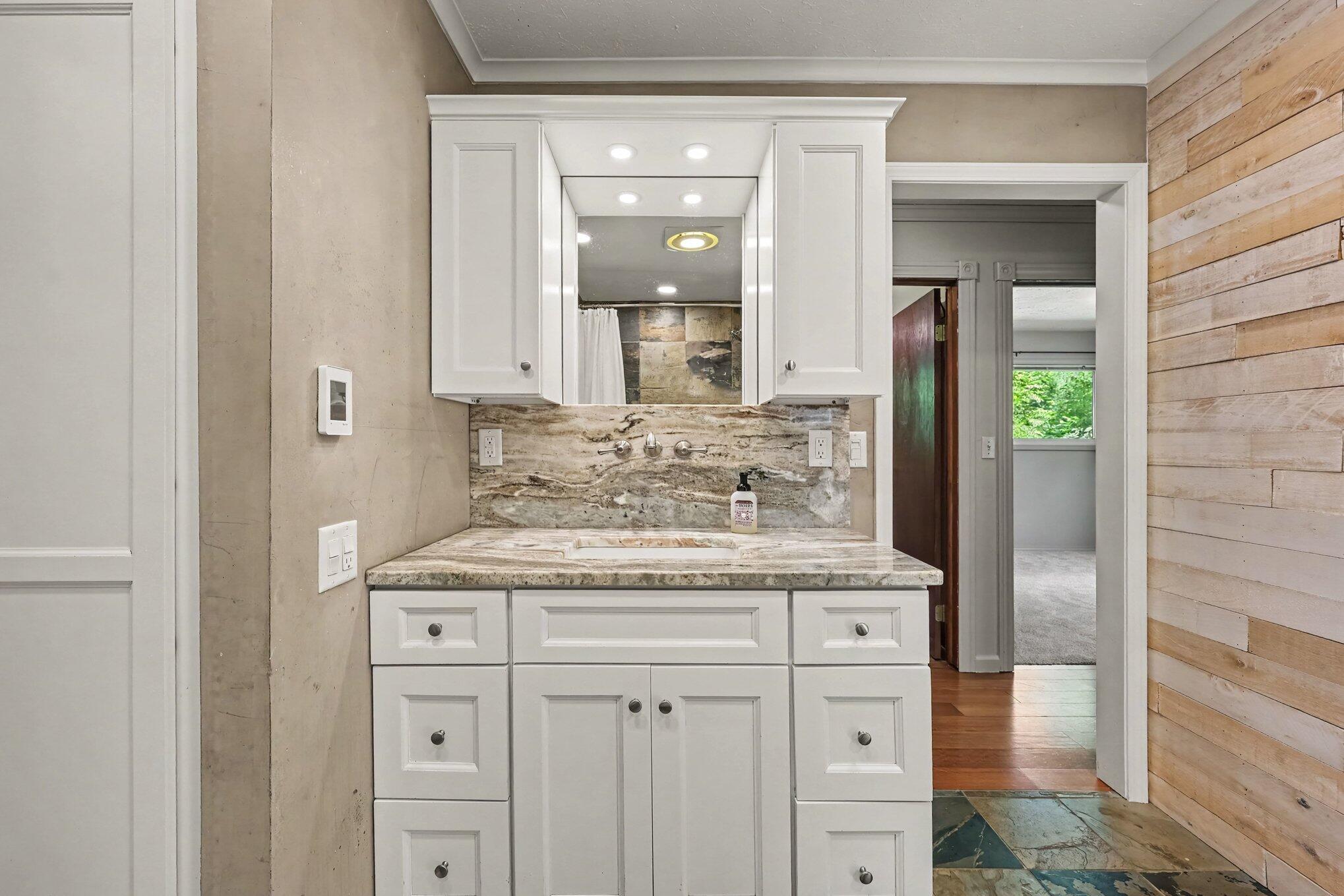 2125 West Kimmel Road Jackson, MI 49201 - Photo 27 of 48 020_file_5038
