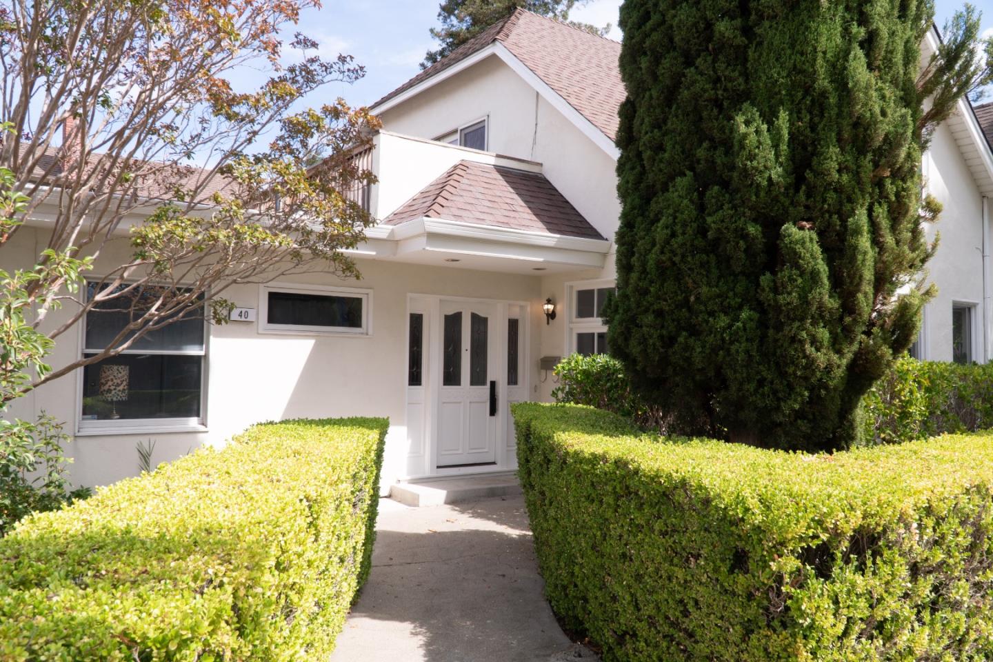 40 Bloomfield Road Burlingame, CA 94010 - Photo 4 of 45 a view of a house with a large tree and a yard