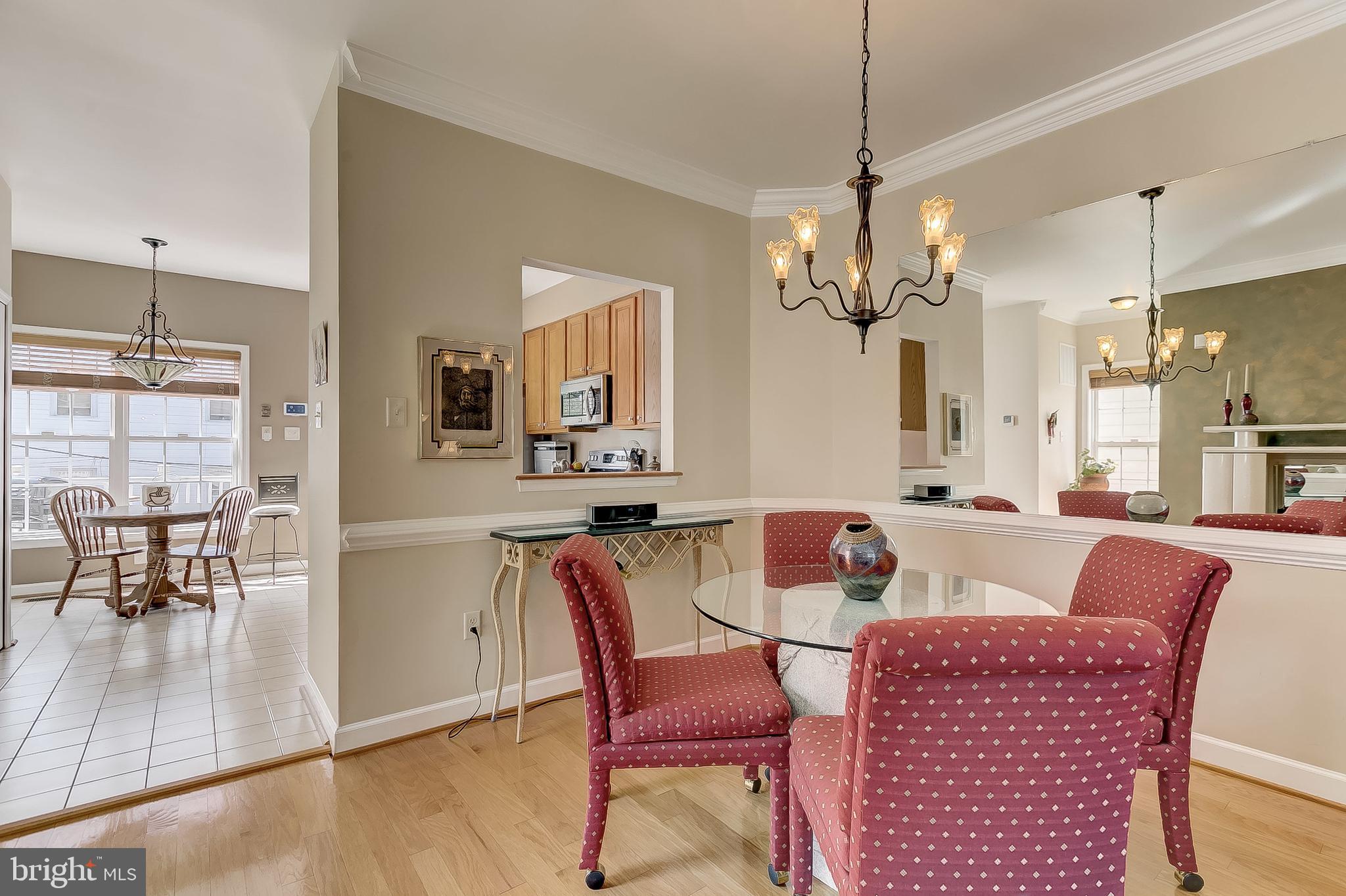 4246 Evans Chapel Road Baltimore, MD 21211 - Photo 14 of 33 Dining room