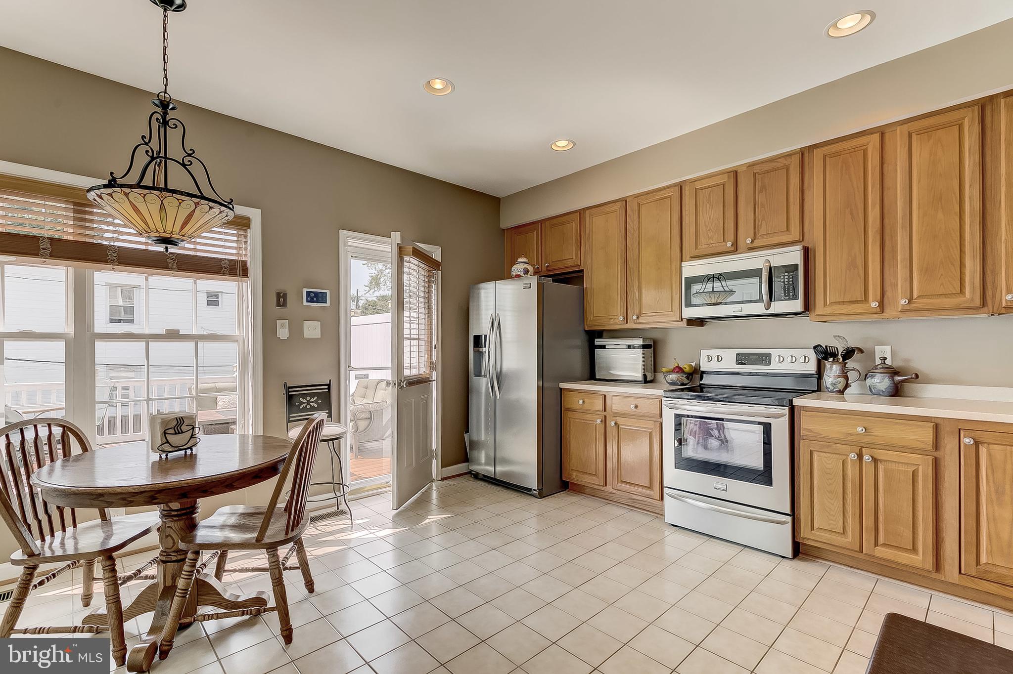 4246 Evans Chapel Road Baltimore, MD 21211 - Photo 15 of 33 Kitchen