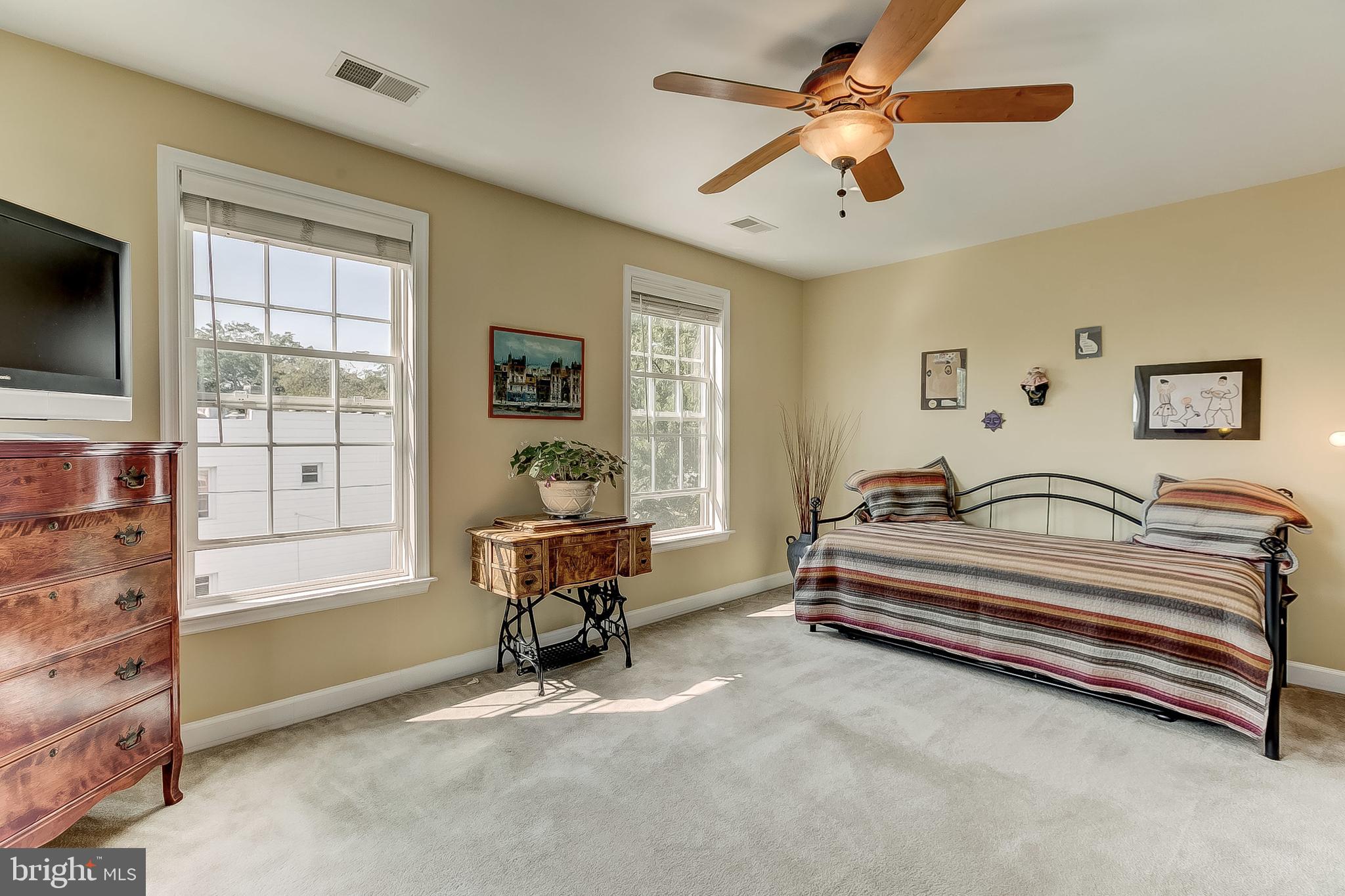 4246 Evans Chapel Road Baltimore, MD 21211 - Photo 22 of 33 Bedroom 2